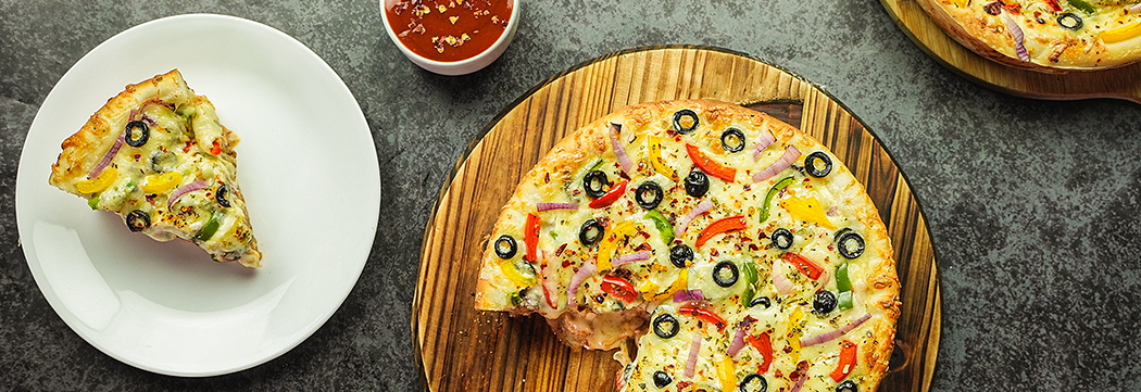 Deep Dish Pizza with Seekh Kabab