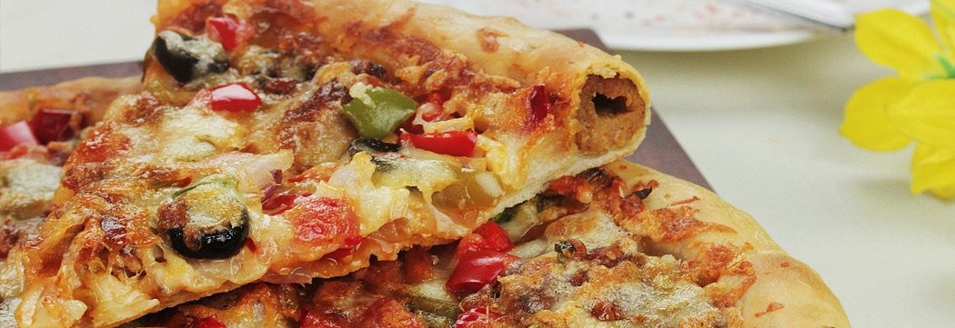 Seekh Kabab Stuffed Pizza